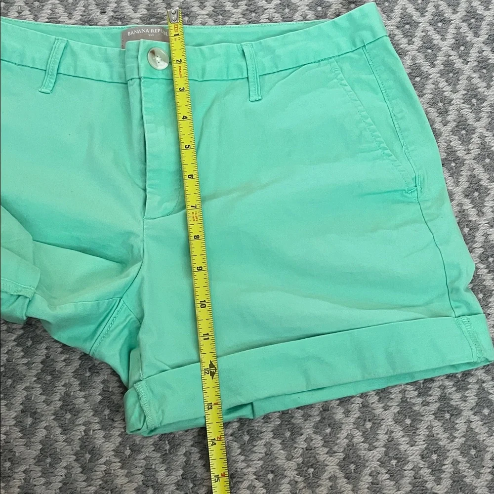 Banana Republic Green Women's Shorts Size 8